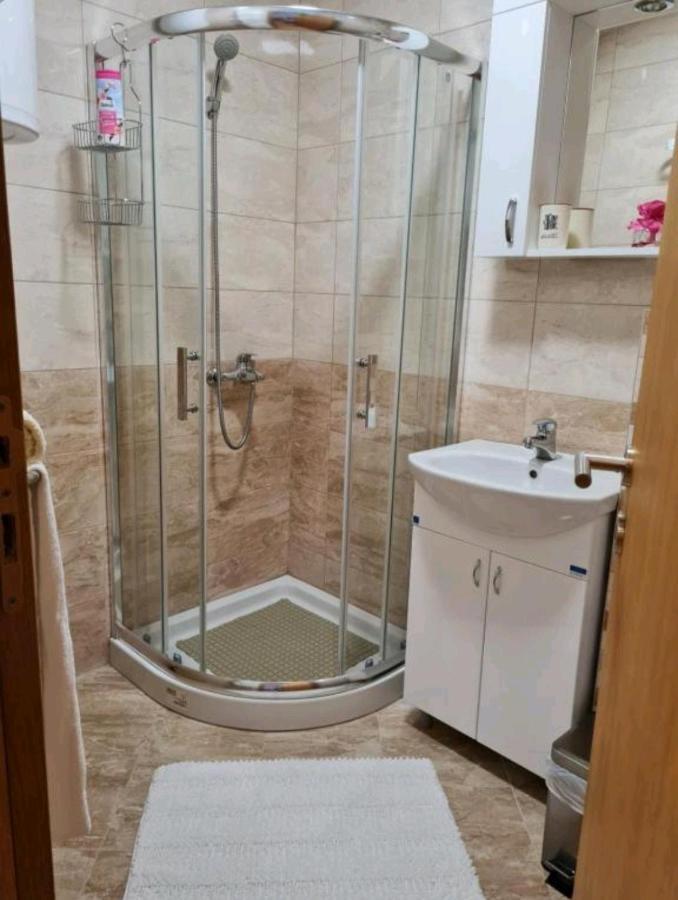 Apartman Tim Lux 1 Vrnjačka Banja Екстериор снимка